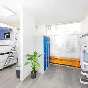  Hostel Space - Center