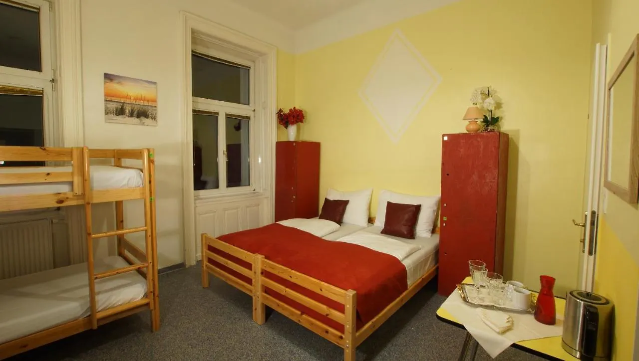 Westend City Hostel Viena
