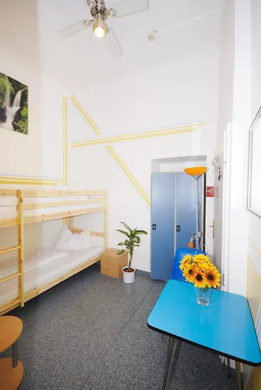 Westend City Hostel Viena 0*,  Áustria