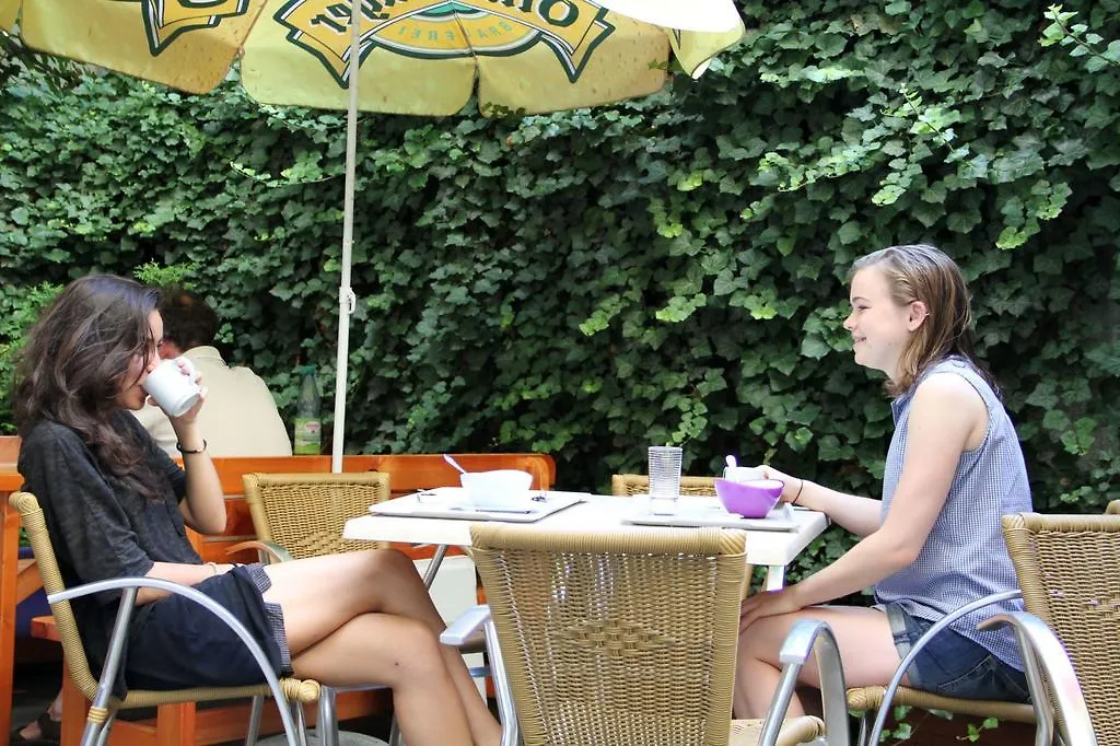Westend City Hostel Viena