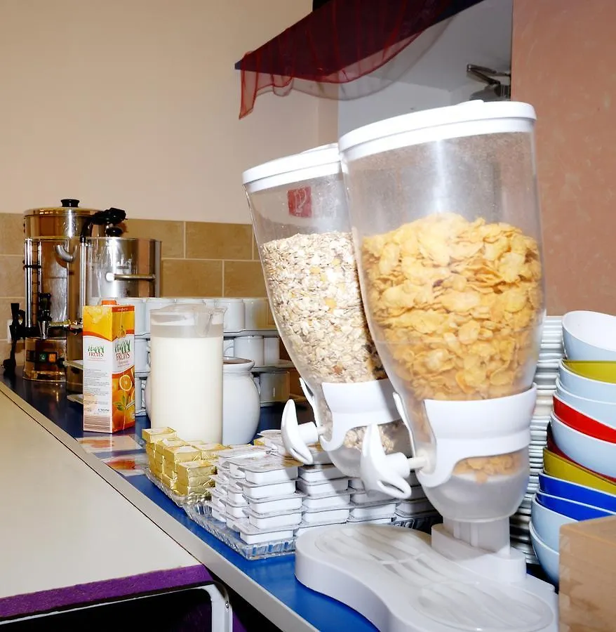 Westend City Hostel Vienna